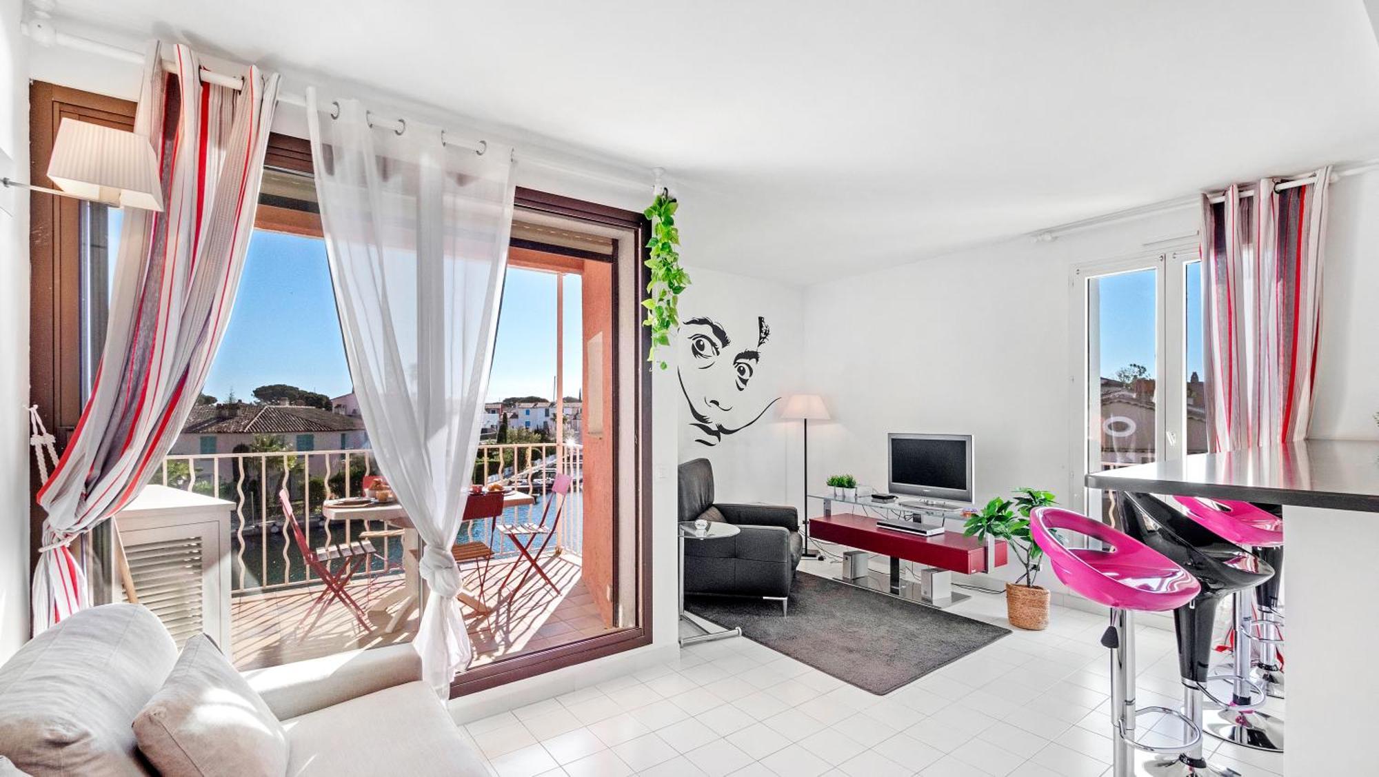 Casa Nostra, Port-Grimaud, Vue Sur Les Canaux Exterior photo