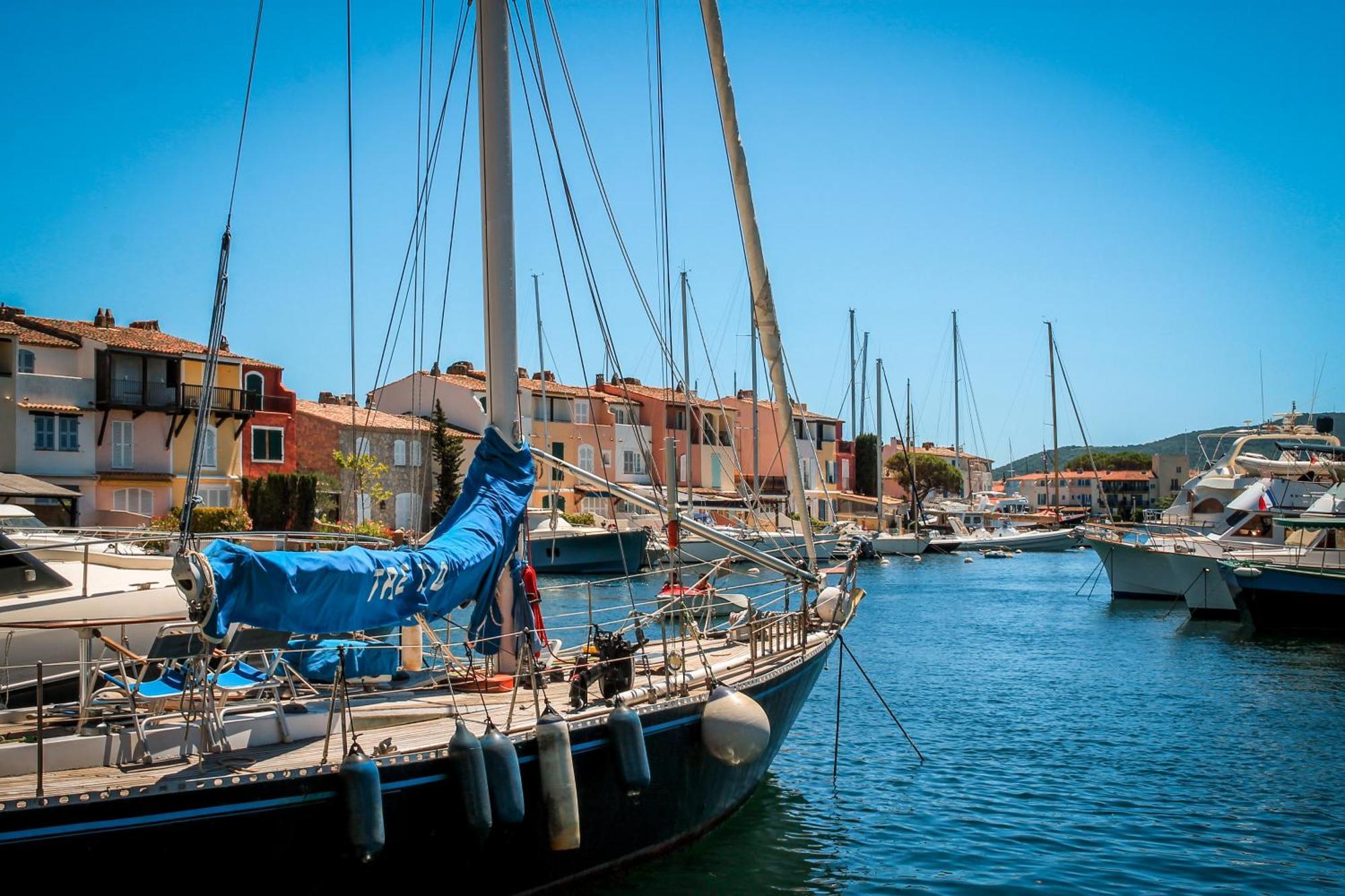 Casa Nostra, Port-Grimaud, Vue Sur Les Canaux Exterior photo